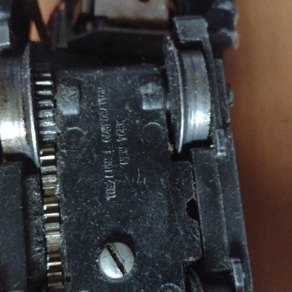 Lionel - Picture 2 of 2